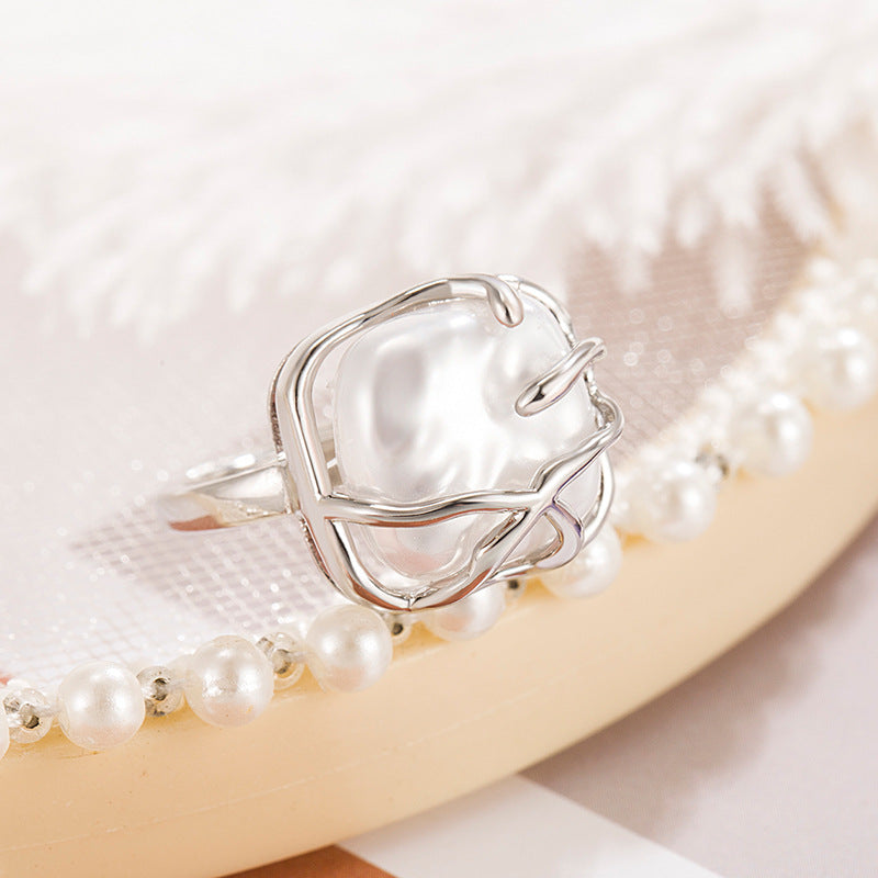 Women's Trendy Korean Style Sweet Winding Pearl Retro Stylish Rings