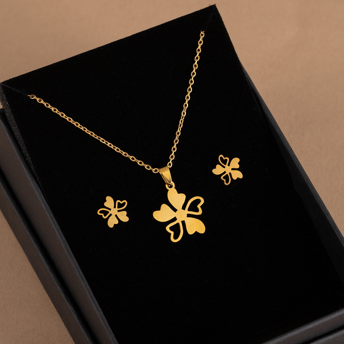 Stainless Steel Design Fashion Suit Metal Style Geometric Heart Necklaces