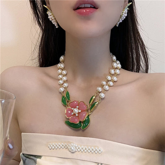 Women's French Short Pearl Temperament Crystal Flowers Necklaces