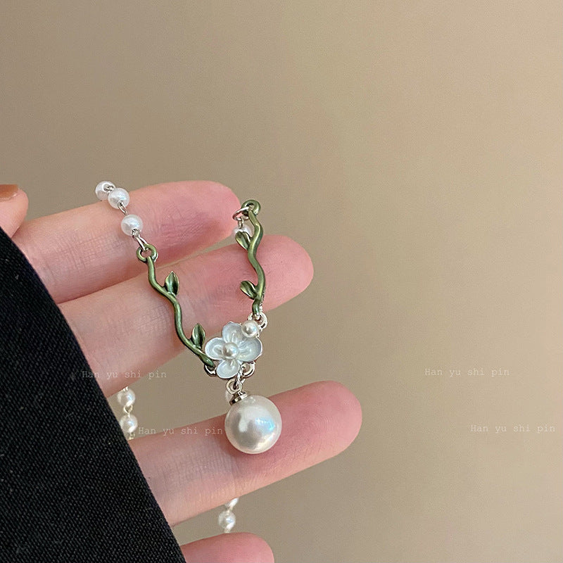 Women's Retro Pearl Affordable Luxury Fashion Temperament Wild Good-looking Clavicle Necklace