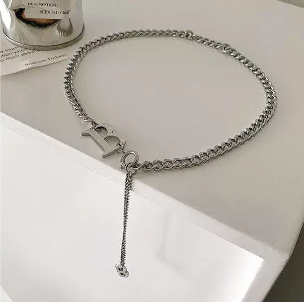 Women's Double Letter Design Sense Light Luxury Minority Clavicle Chain Sweater Necklace