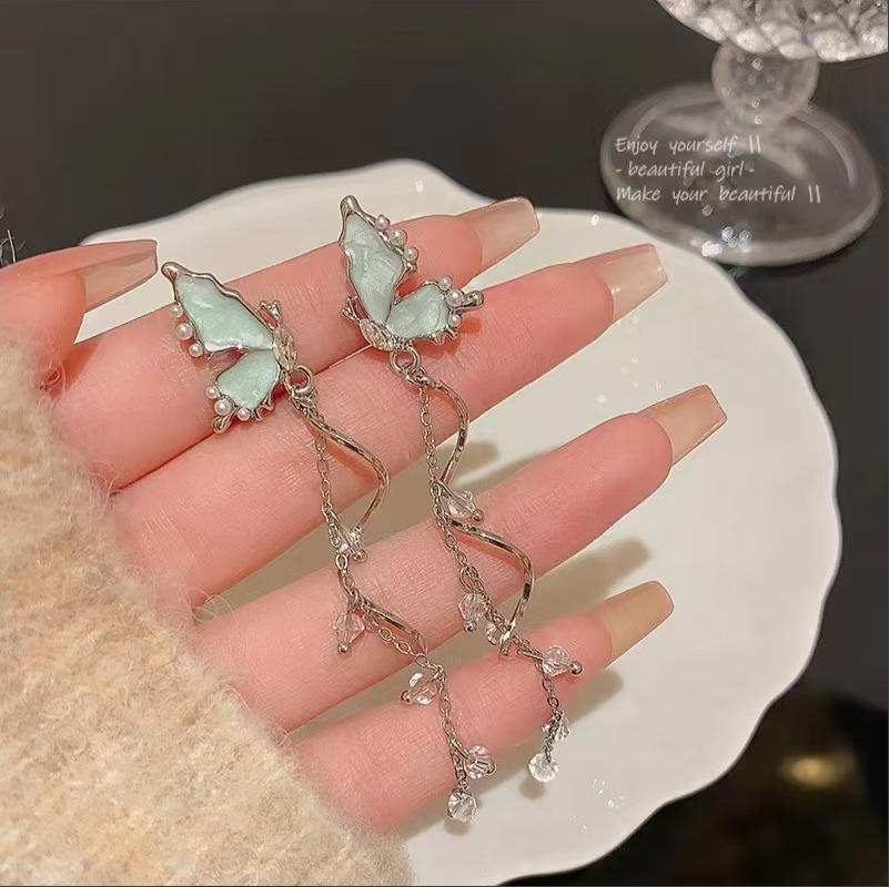 Women's Wine Red Retro Style Ear Clip Without Pierced Elegant Earrings