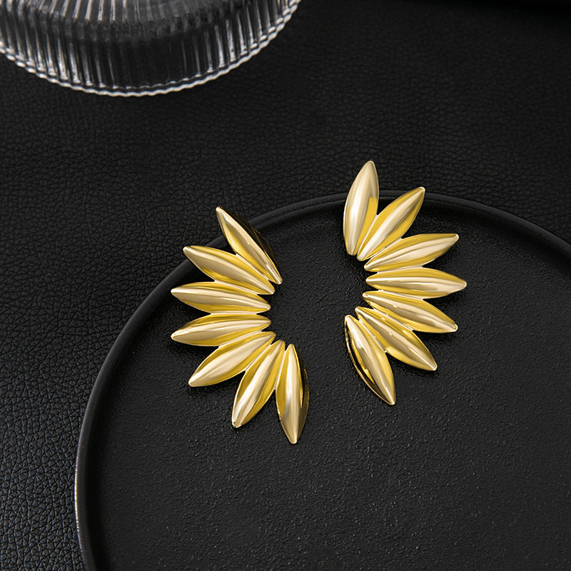 Women's Irregular Circles Vintage Metal Leaf Butterfly Earrings