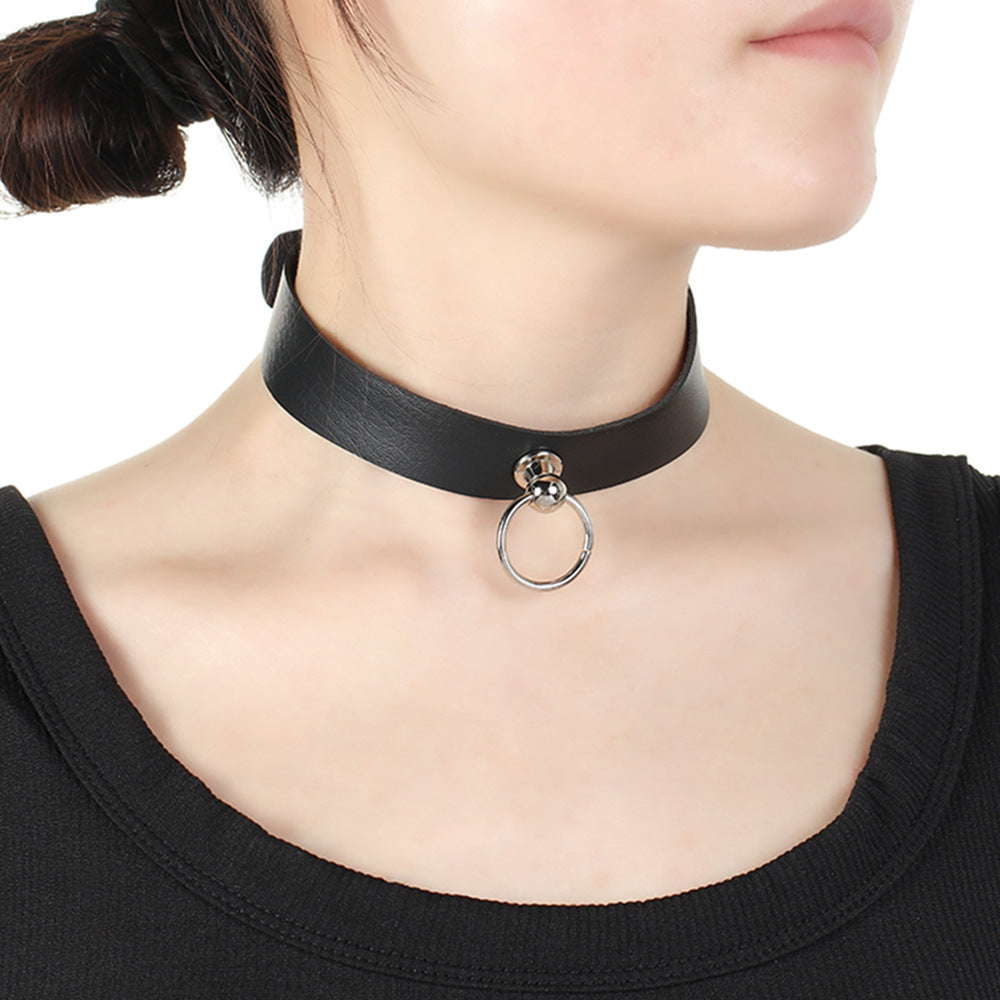 Women's Simple Round Wind Black Punk Leather Alloy Vintage Neck Collar