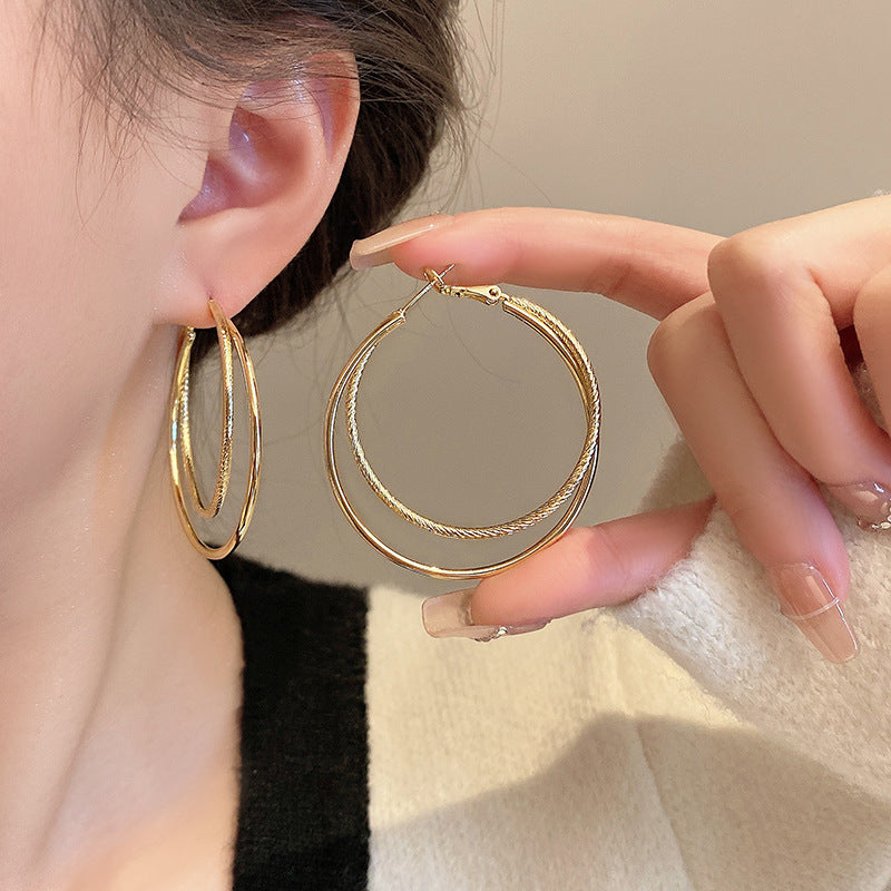 Women's Fashion Trend Round Temperament Personality Cold Talk Style Light Luxury Earrings