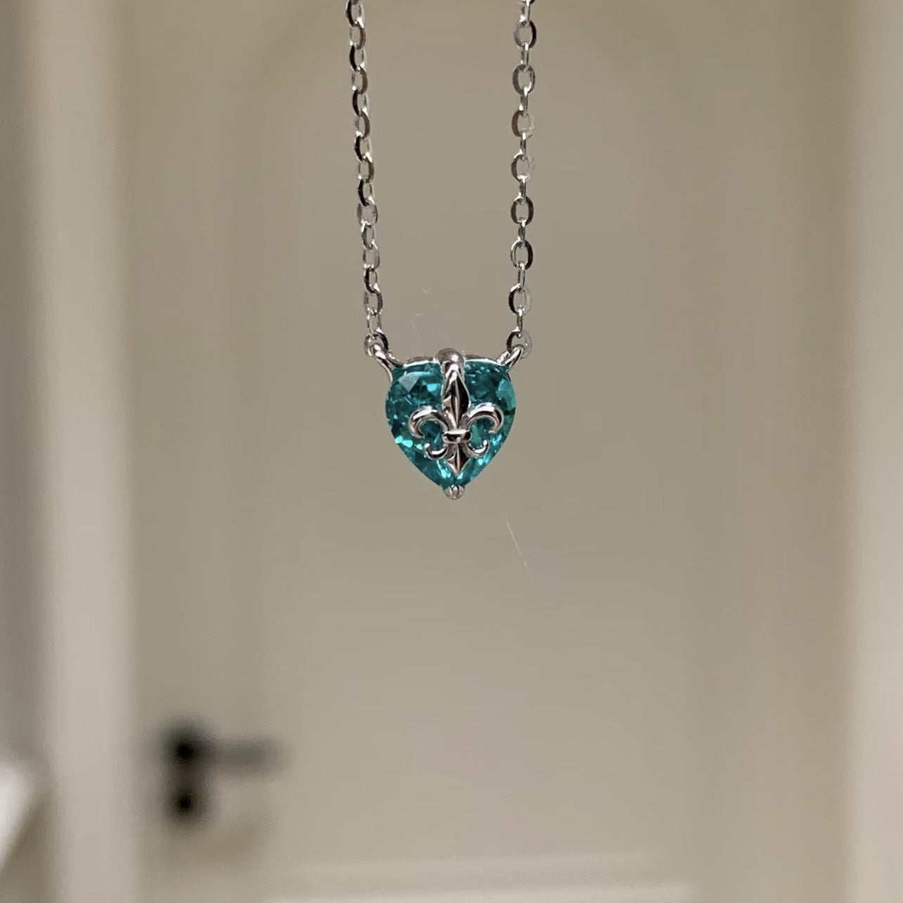Summer Cool Light Luxury Advanced Clavicle Necklace