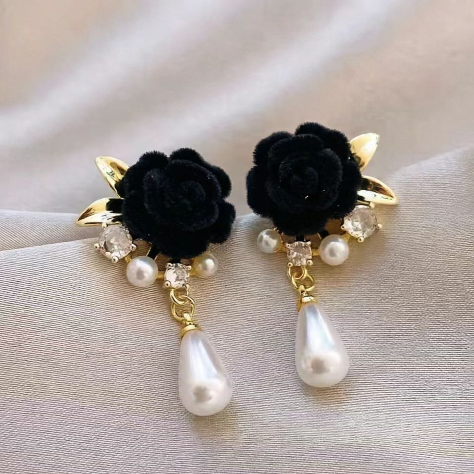 Retro Style Wine Red Black Veet Rose Pearl Elegant Stud Earrings