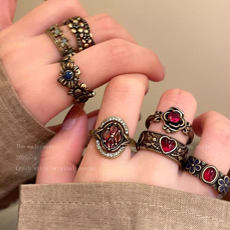 Women's Vintage Love Heart-shaped Ethnic Style Twin Index Ring