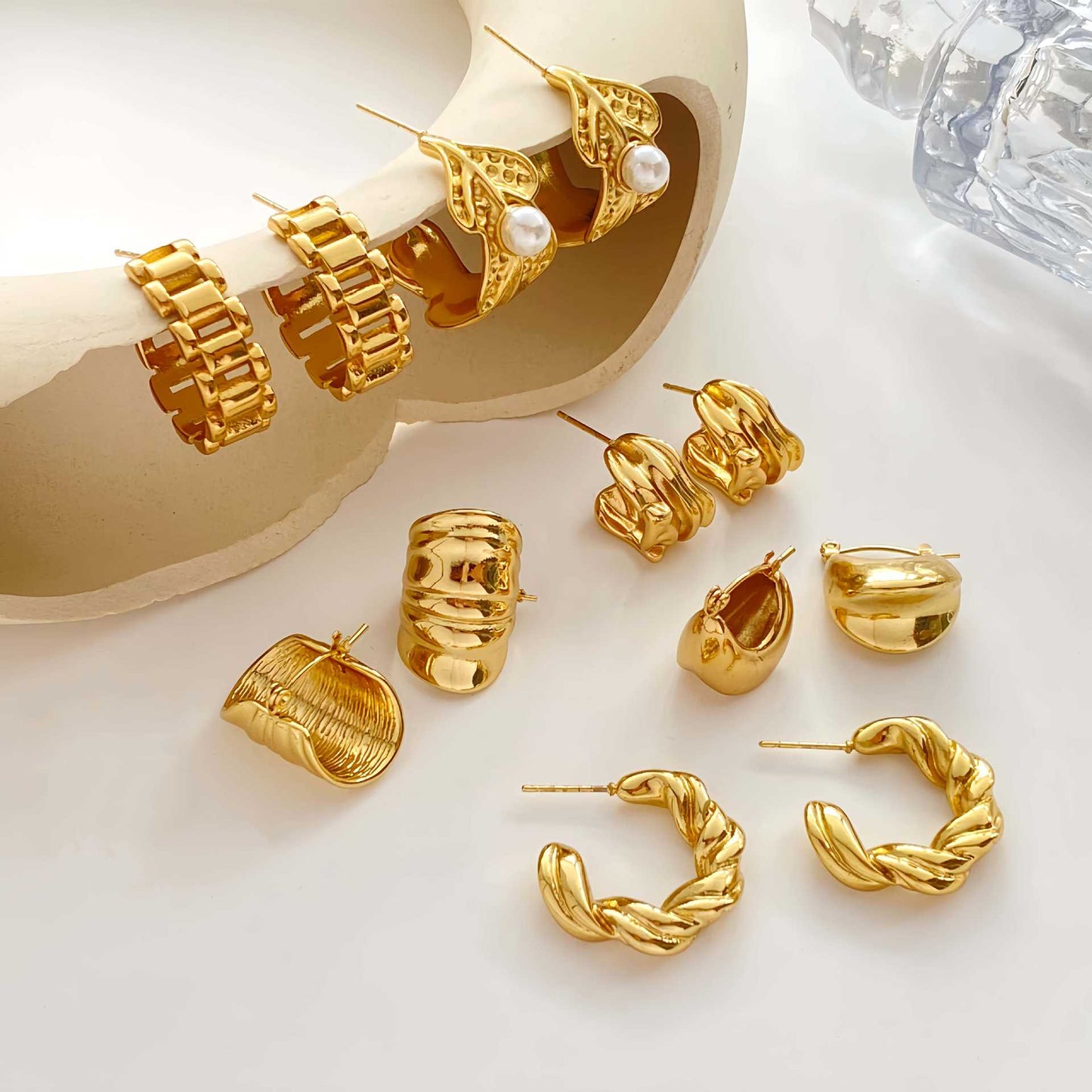 Affordable Luxury Fashion Exquisite Gold Geometric Niche Bag Earrings