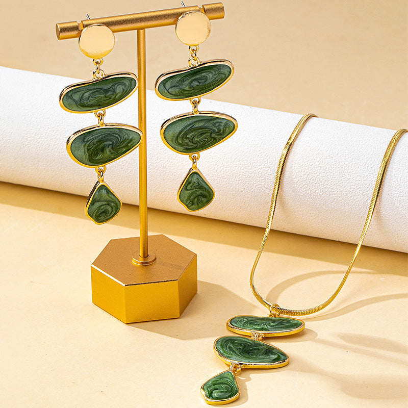 Women's Fashion Elegant Geometric Enamel Glaze Suit Suitable For The Dinner Jewelry Set