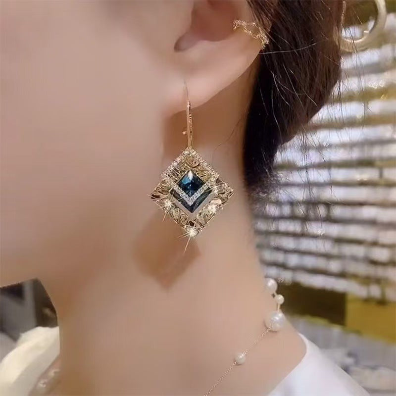 Women's High-grade Geometric Diamond Flashing Trendy Graceful Earrings