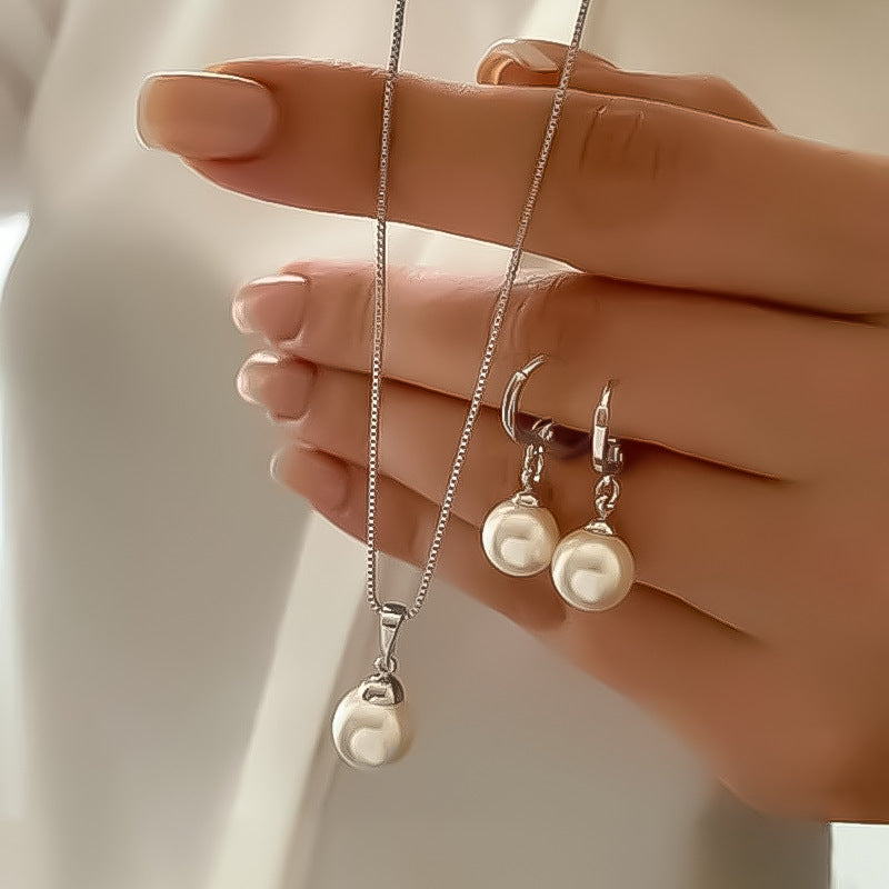 Dignified Sense Of Design Light Luxury Imitation Jewelry Set