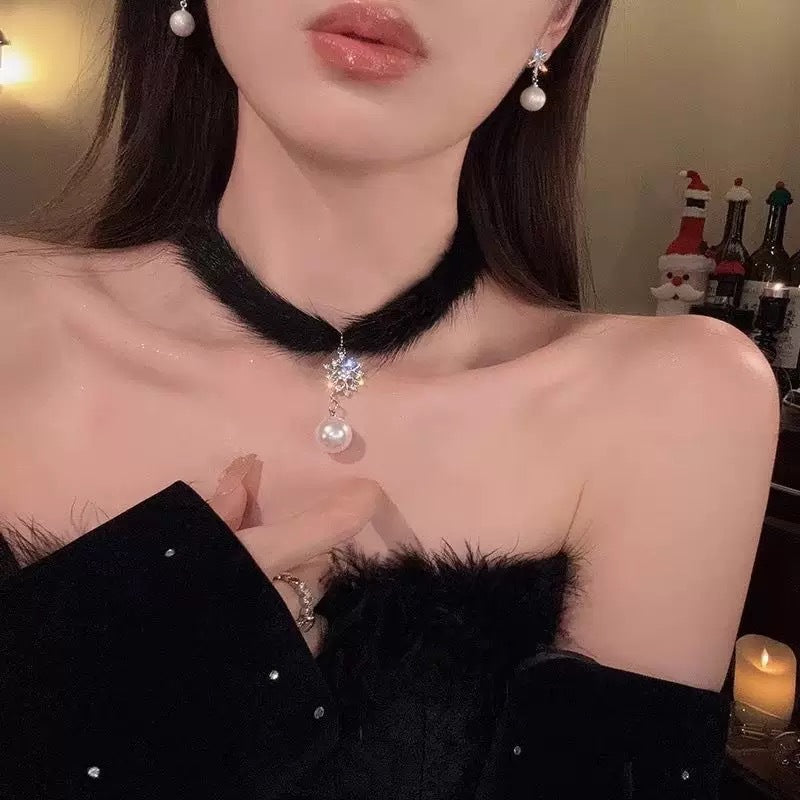 Glamorous Satin Neck Flower Three-dimensional Rose Necklaces