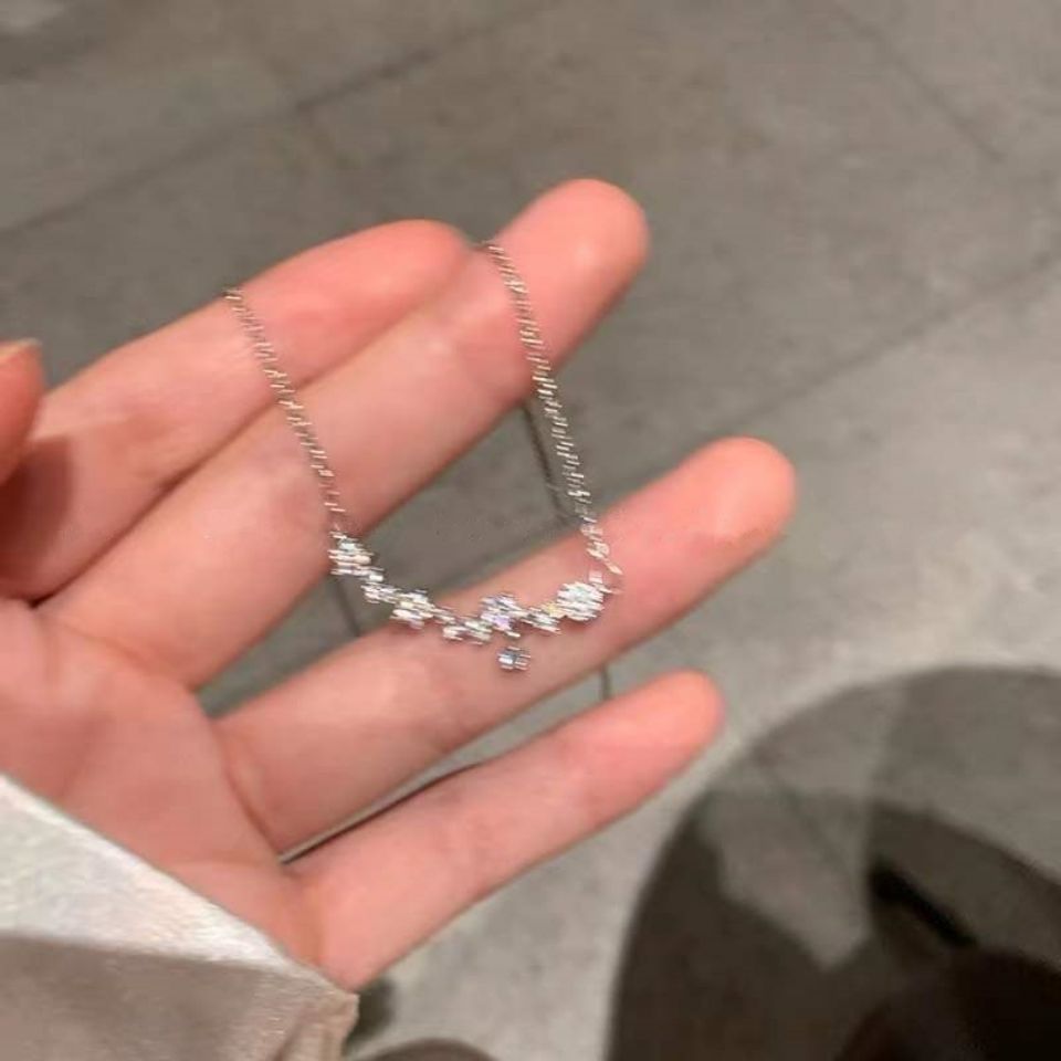 Women's Flash Zircon Small Flower For Light Luxury Minority Temperament Clavicle Necklaces