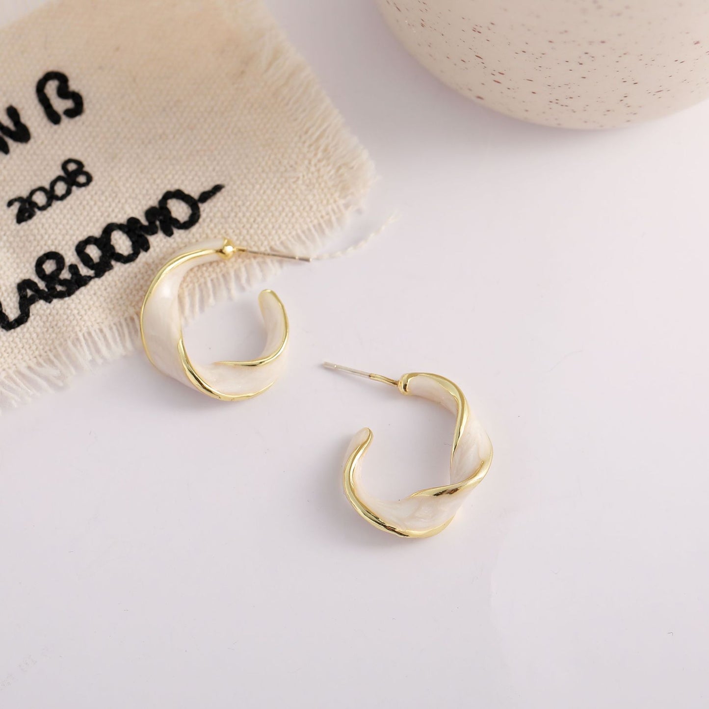 Women's Arc Gold-plated Simple Sier Pin French Style Retro Earrings