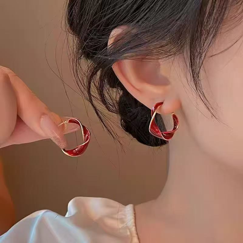 Gold Style Metal Niche Premium Graceful Stud Earrings