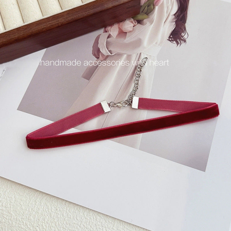 Burgundy Veet Collar Retro Simple Female Clavicle Chain Necklace