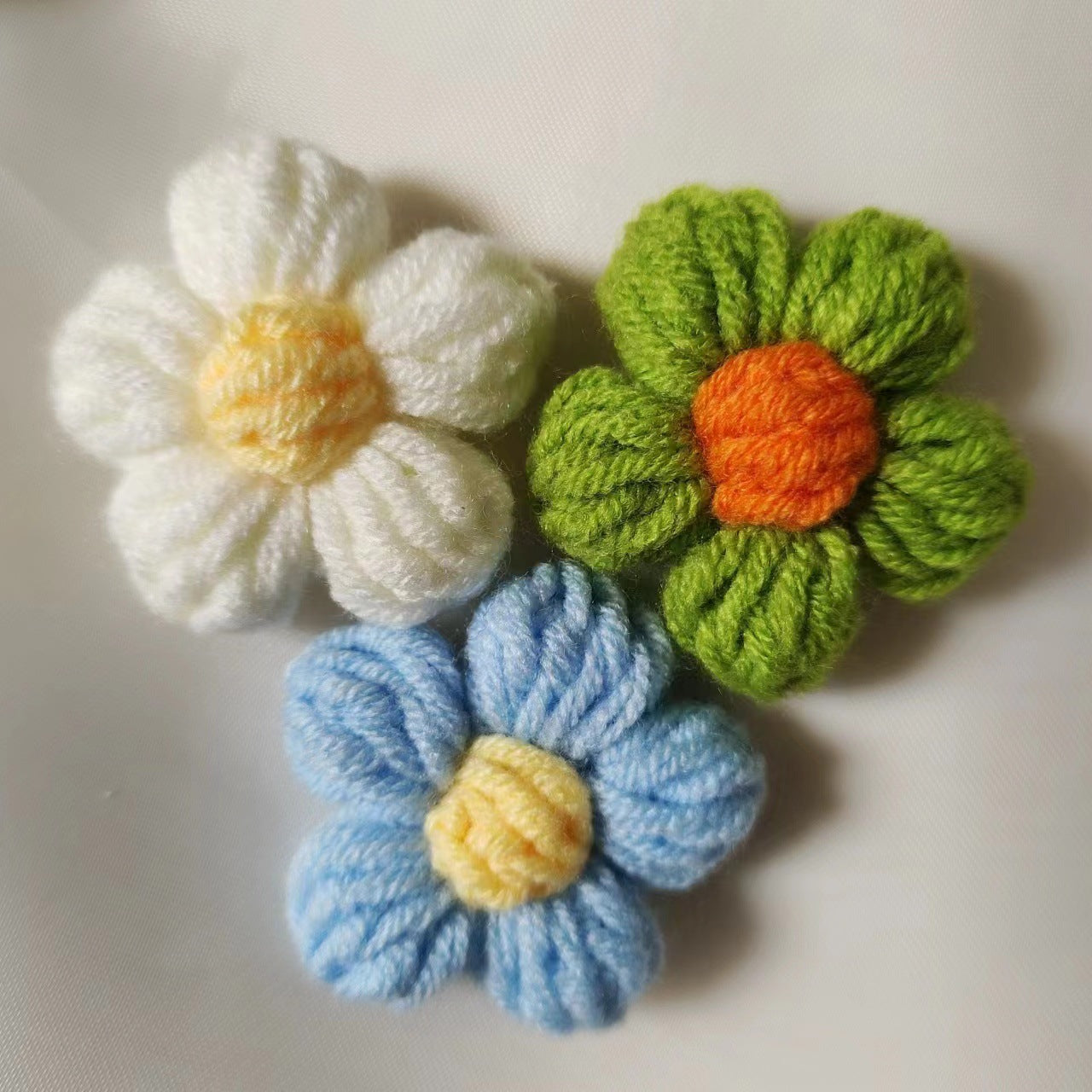 Fashion Little Brooch Knitted Pin Corsage Jewelry Accessories