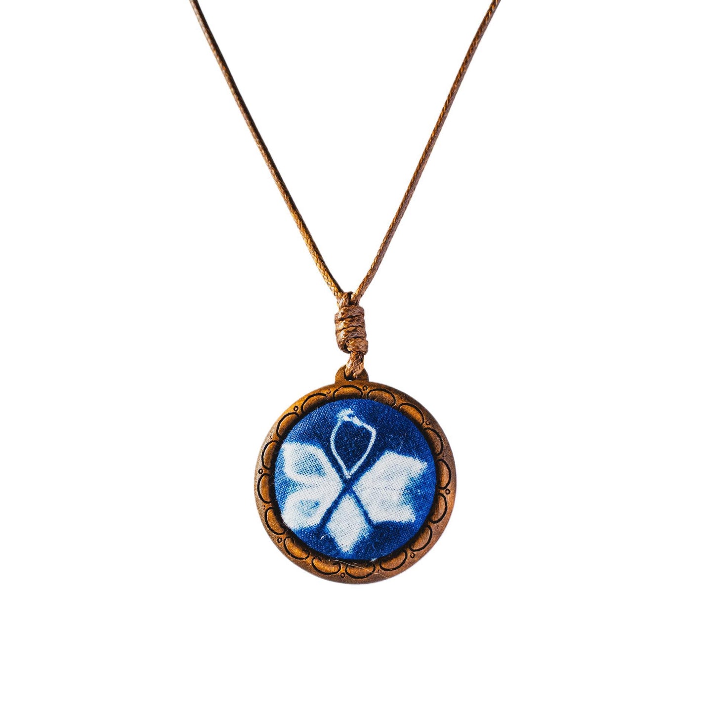 Ethnic Style Wood Carving Vintage Artistic Sweater Chain Plant Dyed Necklace