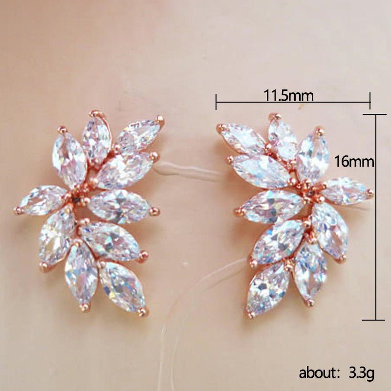 Women's Super Flash Zircon Horse Eye Diamond Bright Crystal Creative Stud Earrings
