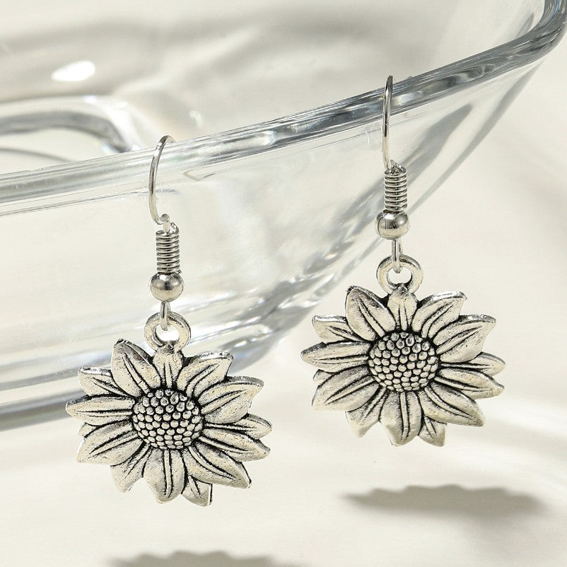 Sun Flower Retro Three-dimensional Sunflower Carving Fashion Ear Hook