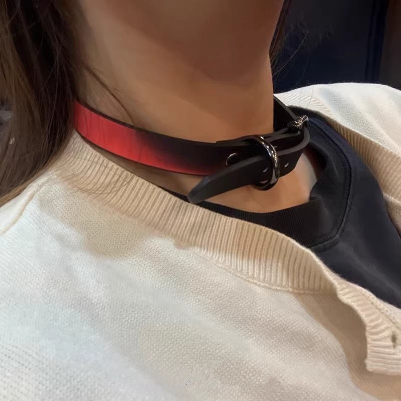 Warm Color Changing Hot Soft Leather Trendy Cool High-grade Clavicle Collar