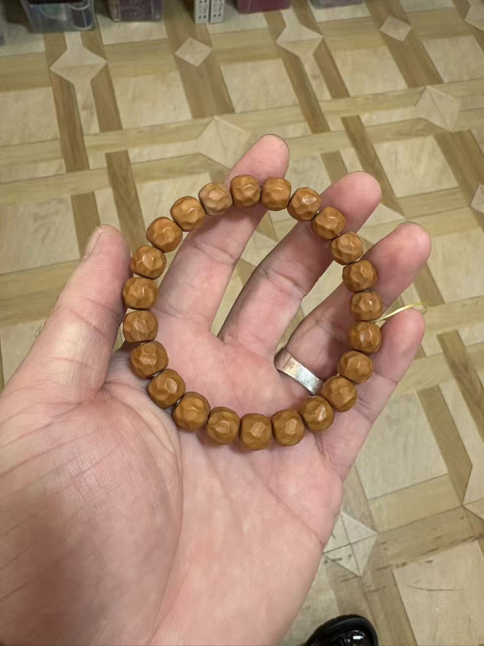 Women's & Men's Natural Primary Color Crafts Peach Pit Single Circle Hand Bracelet