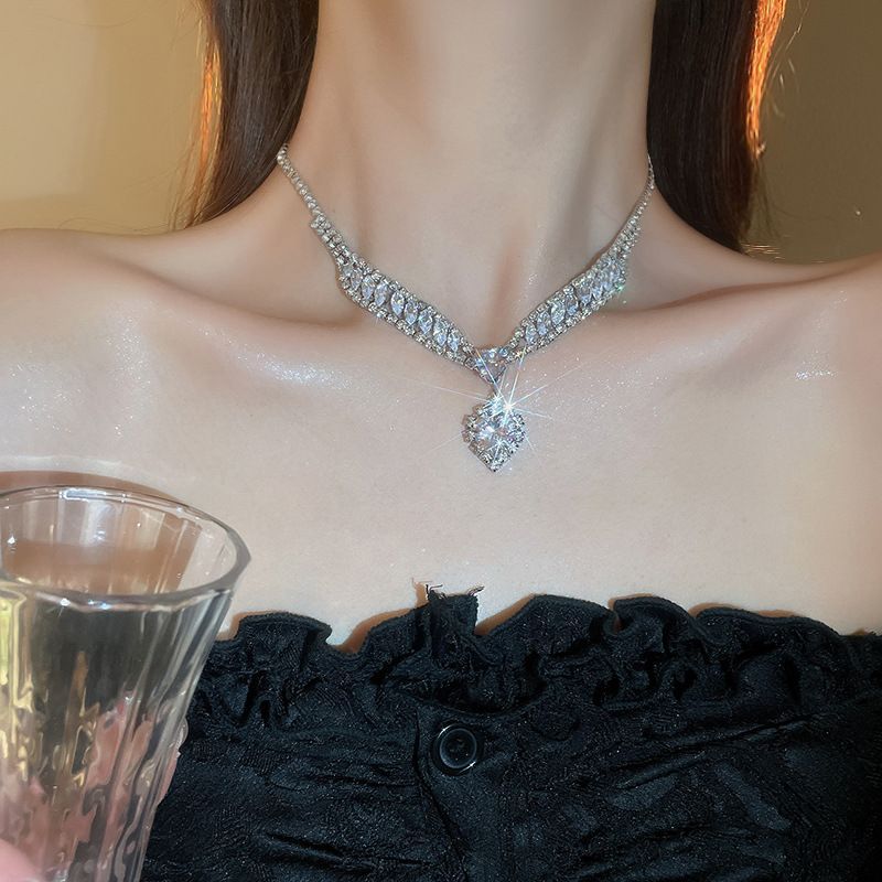 Drop Oval Light Luxury High-grade Temperament Necklaces