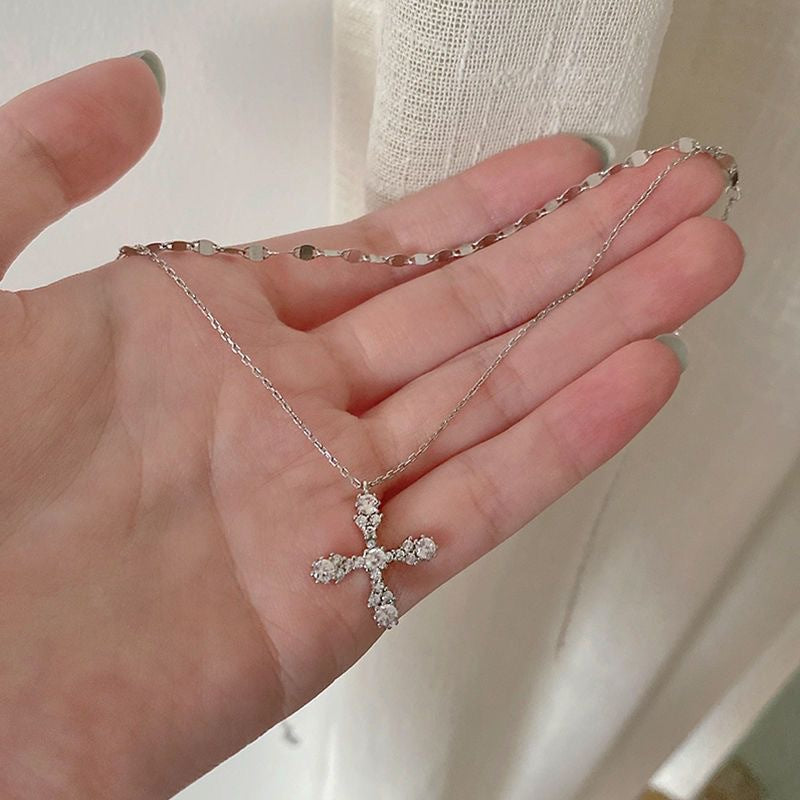 Women's Luxury Minority Exquisite Sier Diamond Cross For Necklace