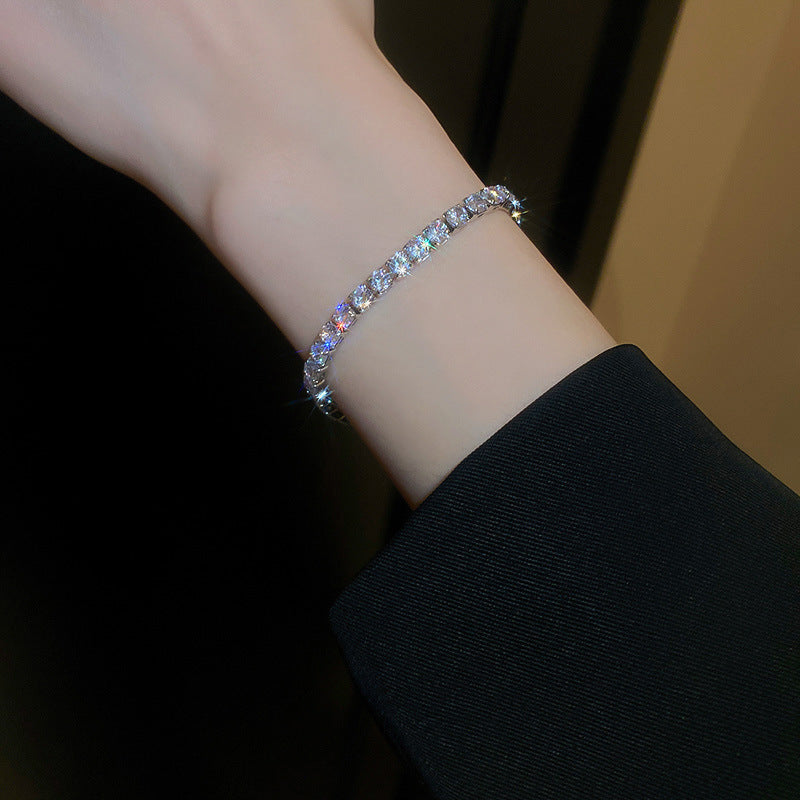 Women's Korean Geometric Round Zircon Light Luxury High-grade Stylish Simple Bracelets