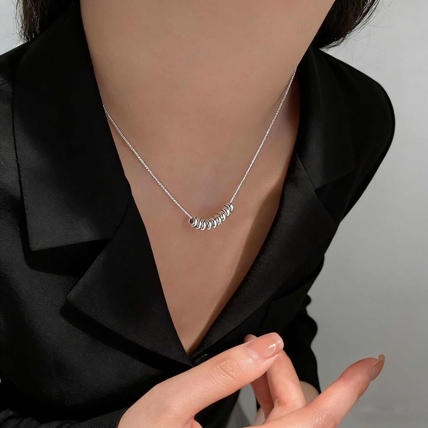Women's Beaded For Niche Design Cold Style Fashion Light Luxury Temperament Necklace