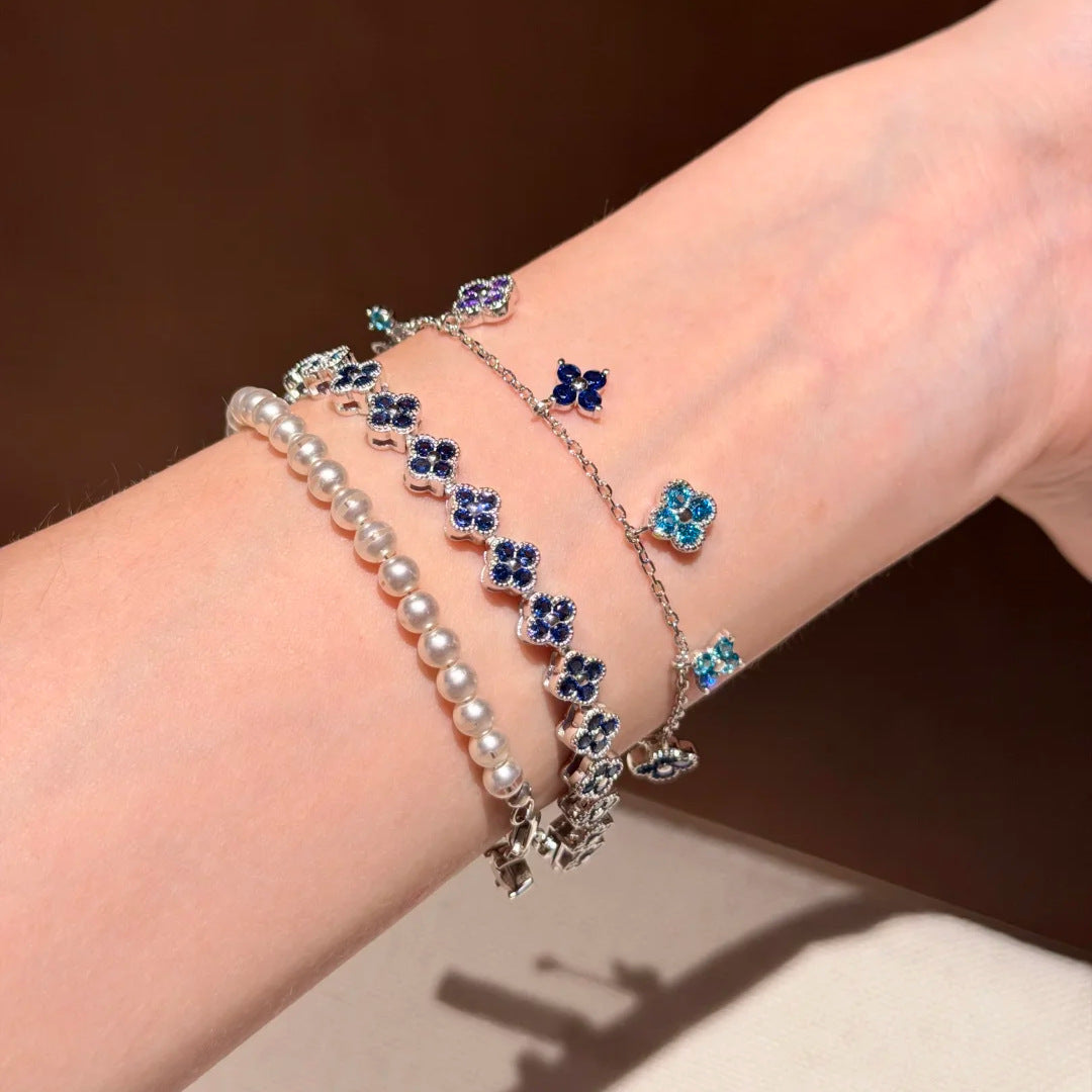 Women's Four-leaf Clover Fashion French Entry Lux Twin Jewelry Set