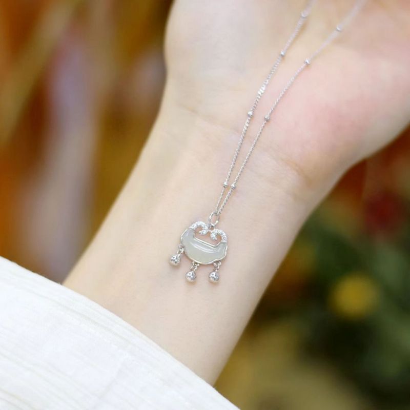 Elegant Safety Lock Female Affordable Luxury Fashion Longevity Necklaces