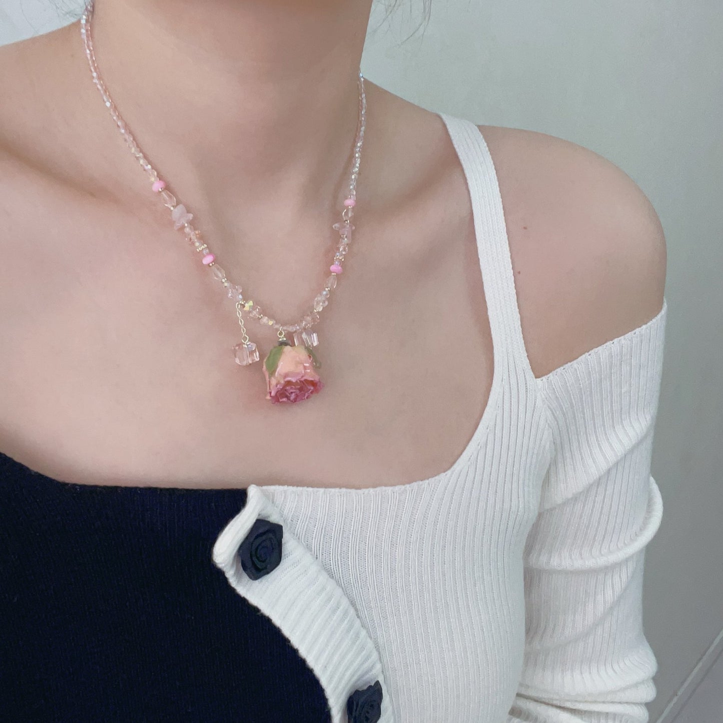 Women's Crystal Rose Flower Beaded Light Luxury High Sense Temperament Clavicle Necklace