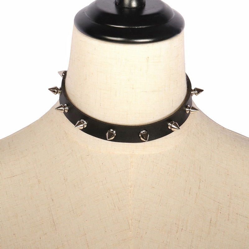 Punk Dark Pointed Rivet Leather Personalized Collar