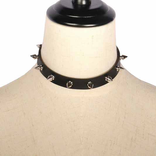 Punk Dark Pointed Rivet Leather Personalized Collar