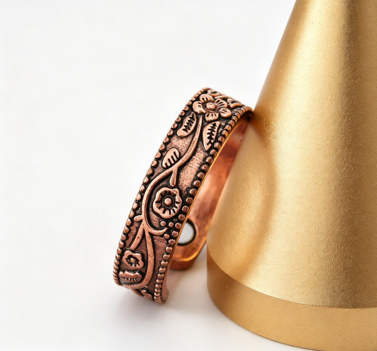 Bronze Creative Pattern Magnet Retro Fashion High Sense Ring