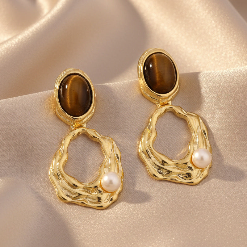 Women's Special Interest Light Luxury High-grade Retro Style Stud Earrings