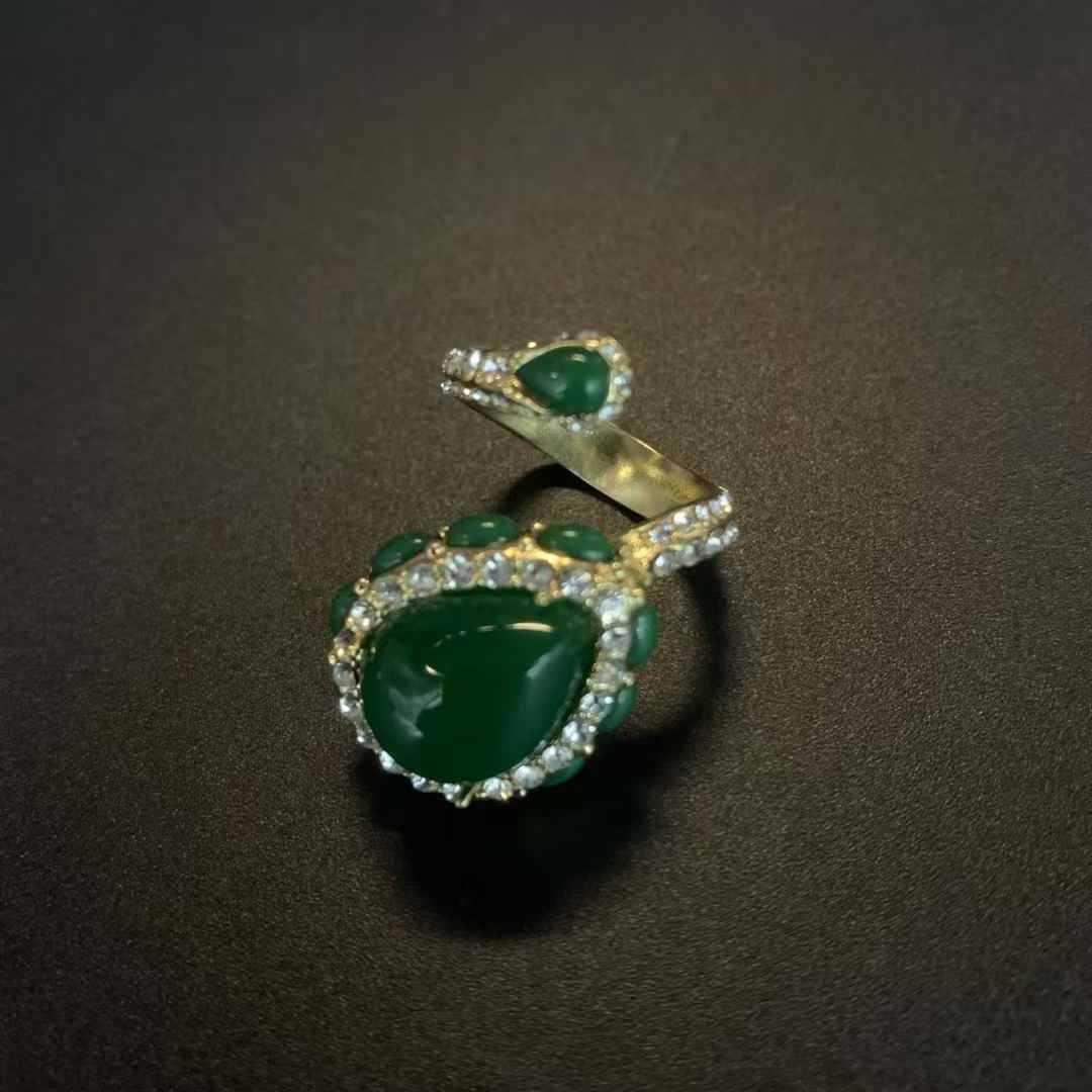 Fashion Temperament Ear Collection Artistic Retro Jewelry Set