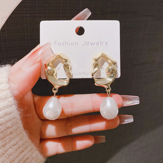 Retro Affordable Luxury Irregular Pearl Eardrops High Sense Earrings