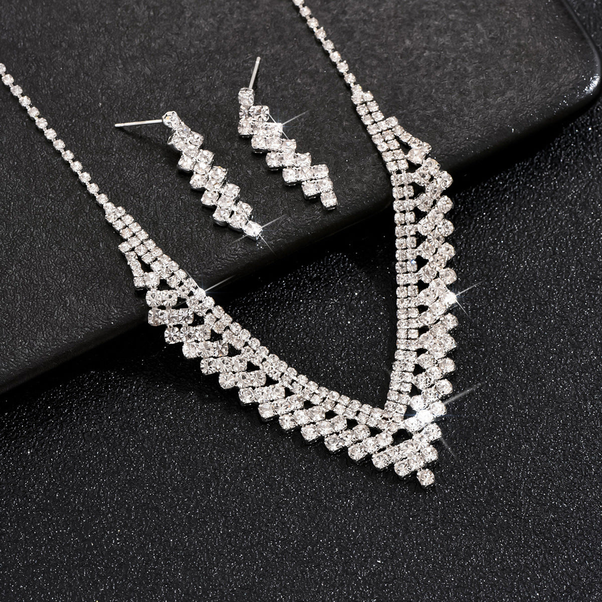 Fashion Sier Claw Chain Rhinestone Drip Love Water Drop Eardrops Jewelry Set
