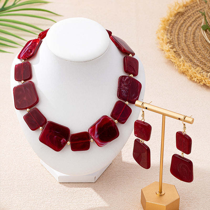 Women's Wine Red Square Acrylic Retro Exaggerated Necklaces