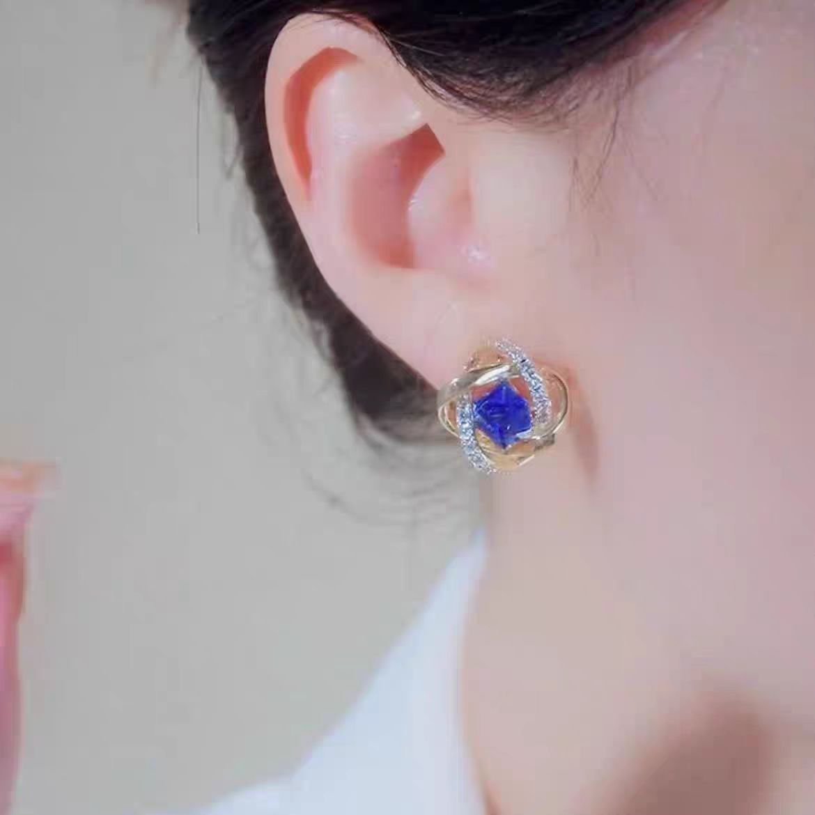 Women's Luxury High-grade Winding Full Diamond Blue Ear Fashion To Make Earrings