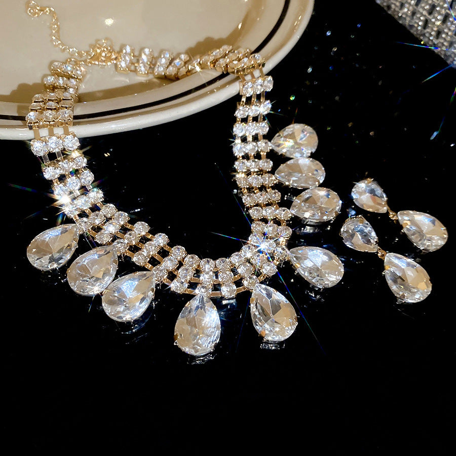 Women's Luxury Minority Clavicle Chain Palace Style Jewelry Set