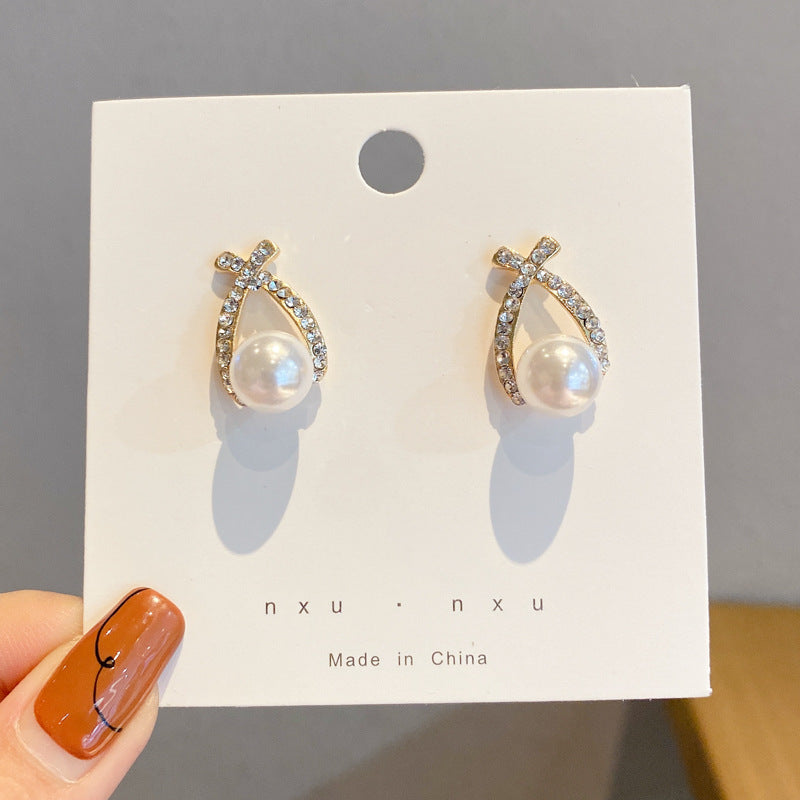 Light Luxury High-grade Female Fashion Retro Stud Earrings