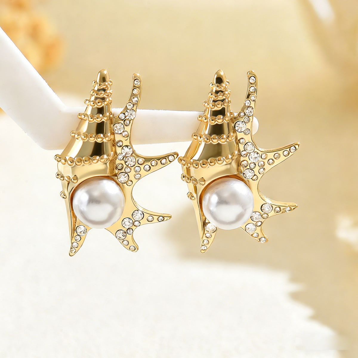Women's Geometric Conch Design Ocean Style Pearl Earrings