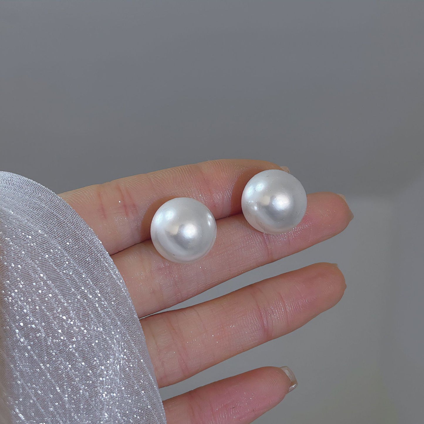 Women's Trendy Pearl Sier Needle Round For Design Light Earrings