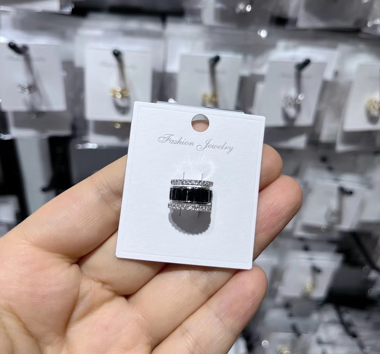 Micro Inlaid Zircon Ear Clip Fashionable Temperament Trendy Earrings