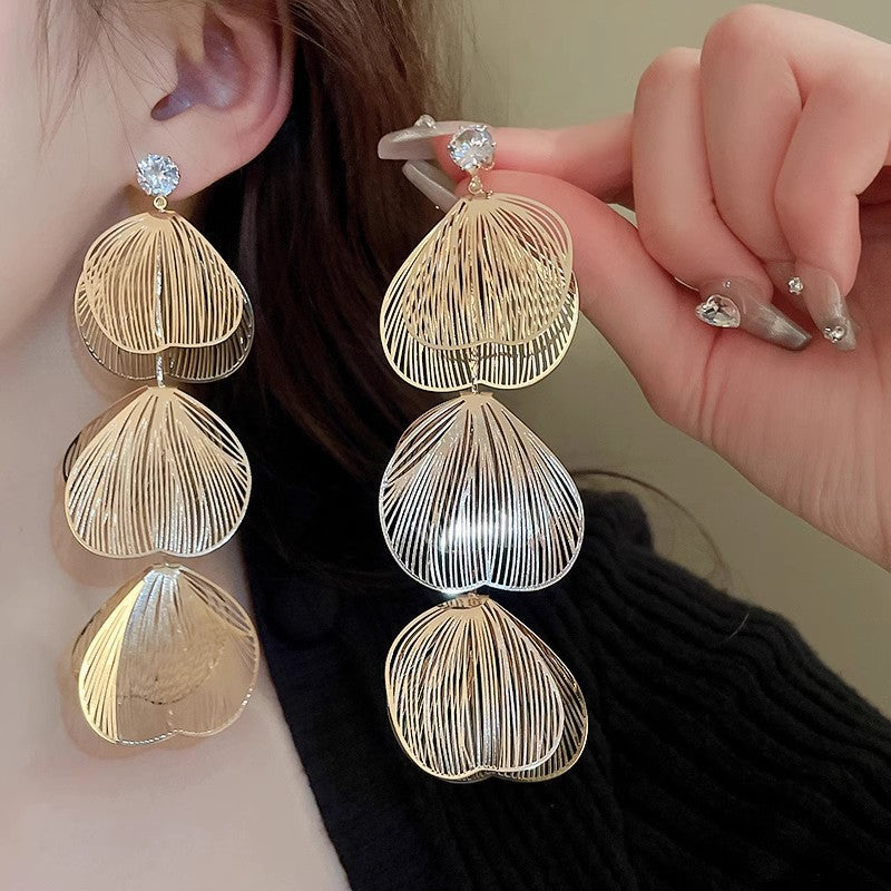 Women's Simple Beautiful Flowers For Design High-grade Gas Tassel Earrings