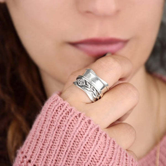 Trendy Wide Retro Rose Anxiety Decompression Rings